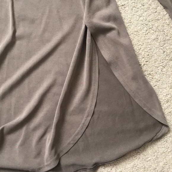 LS Side Slit Tee - Picture 3 of 4
